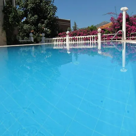 Aparthotel Apart 3t *